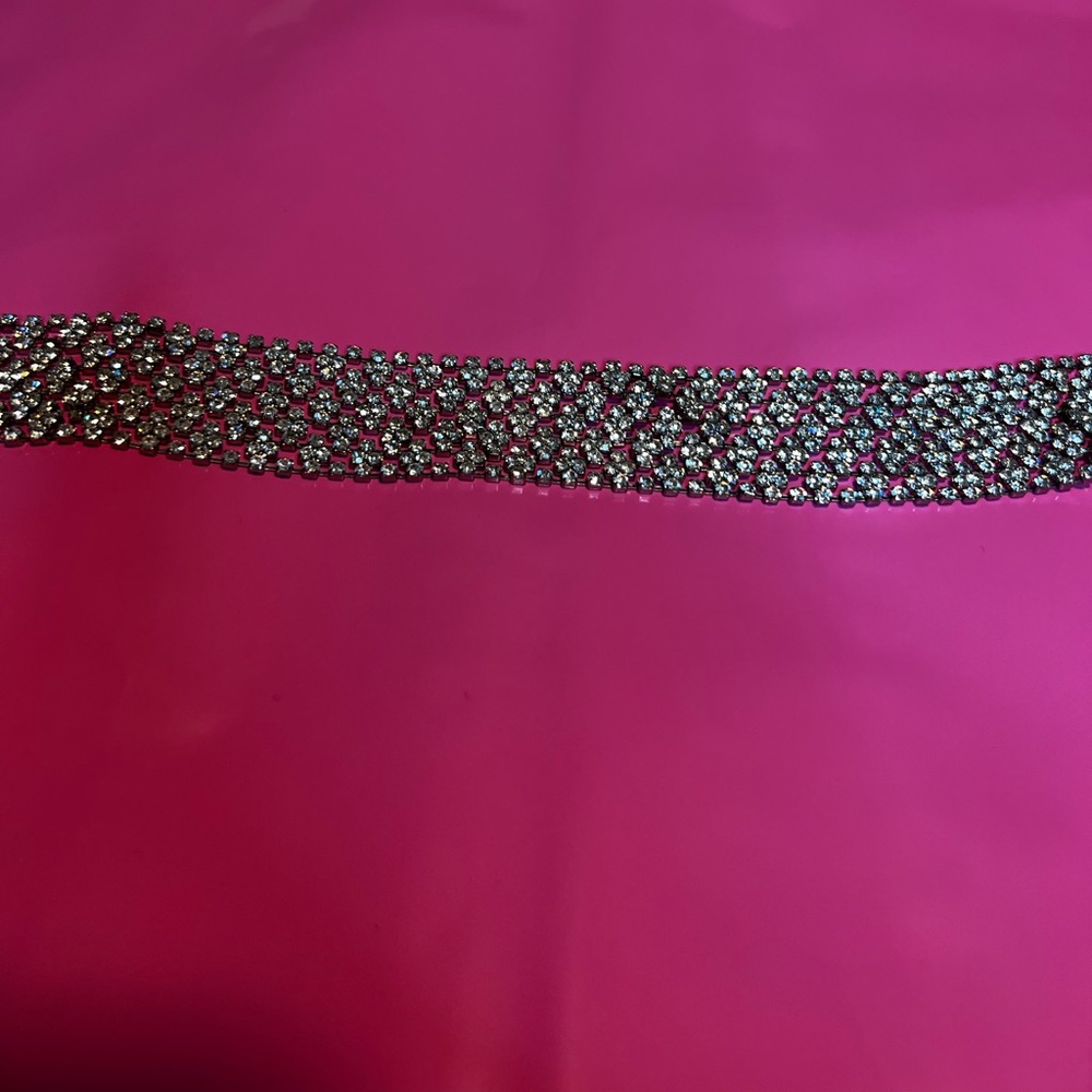 Sequin choker